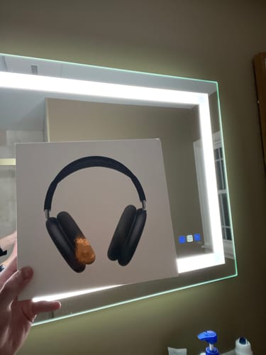 AirPods Max box